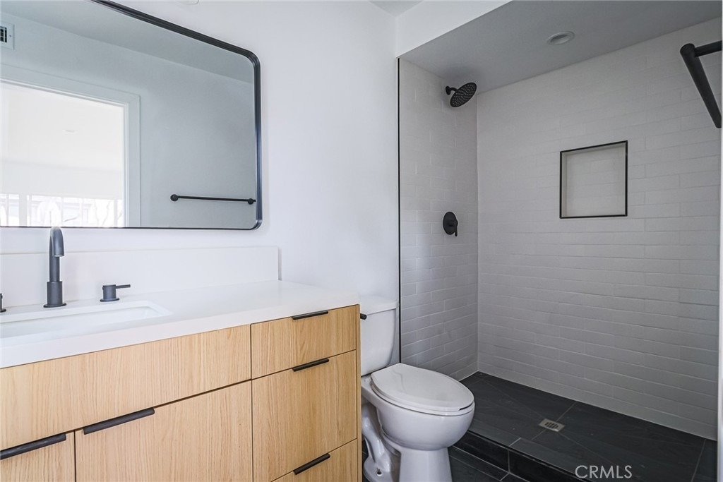 11814 Gilmore Street - Photo 9