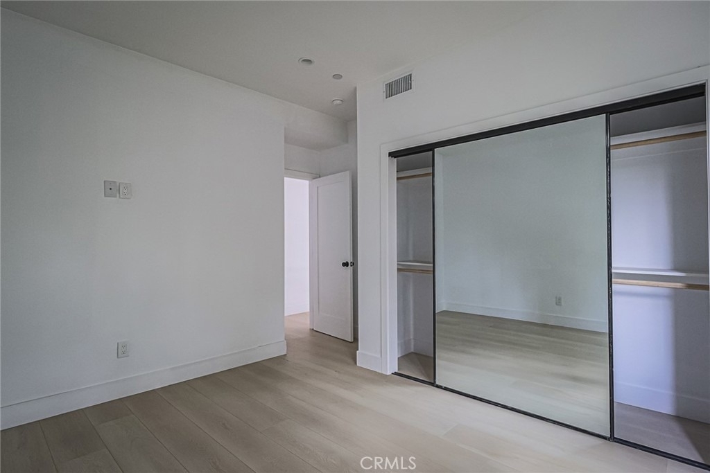 11810 Gilmore Street - Photo 16