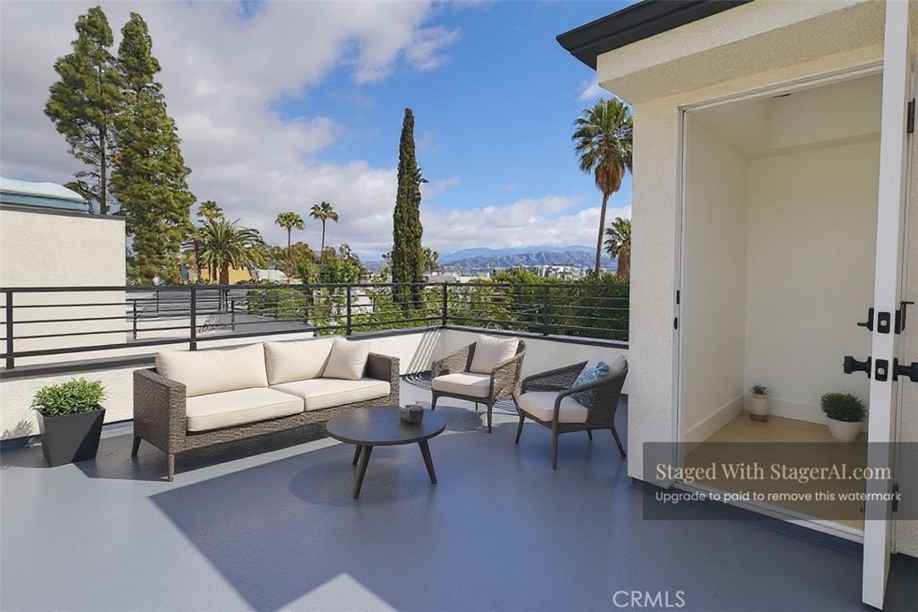 11810 Gilmore Street - Photo 39