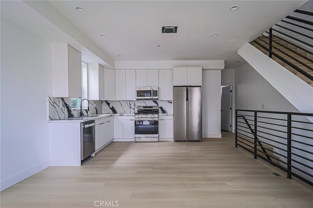11810 Gilmore Street - Photo 12