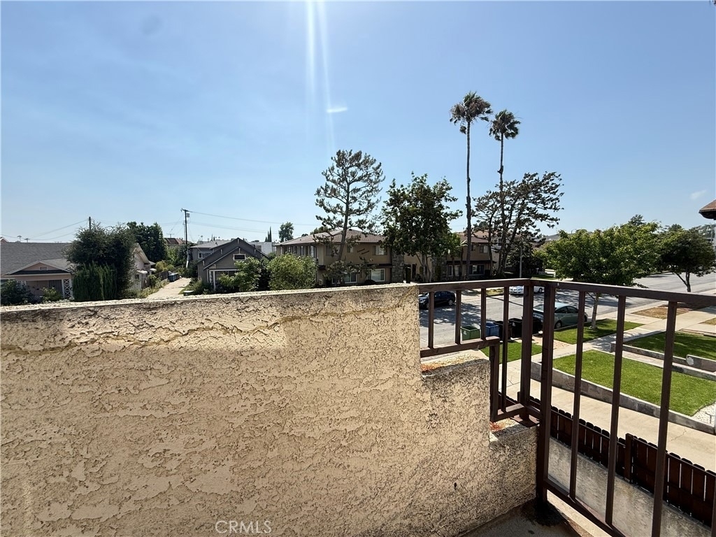 418 N 1st St - Photo 32