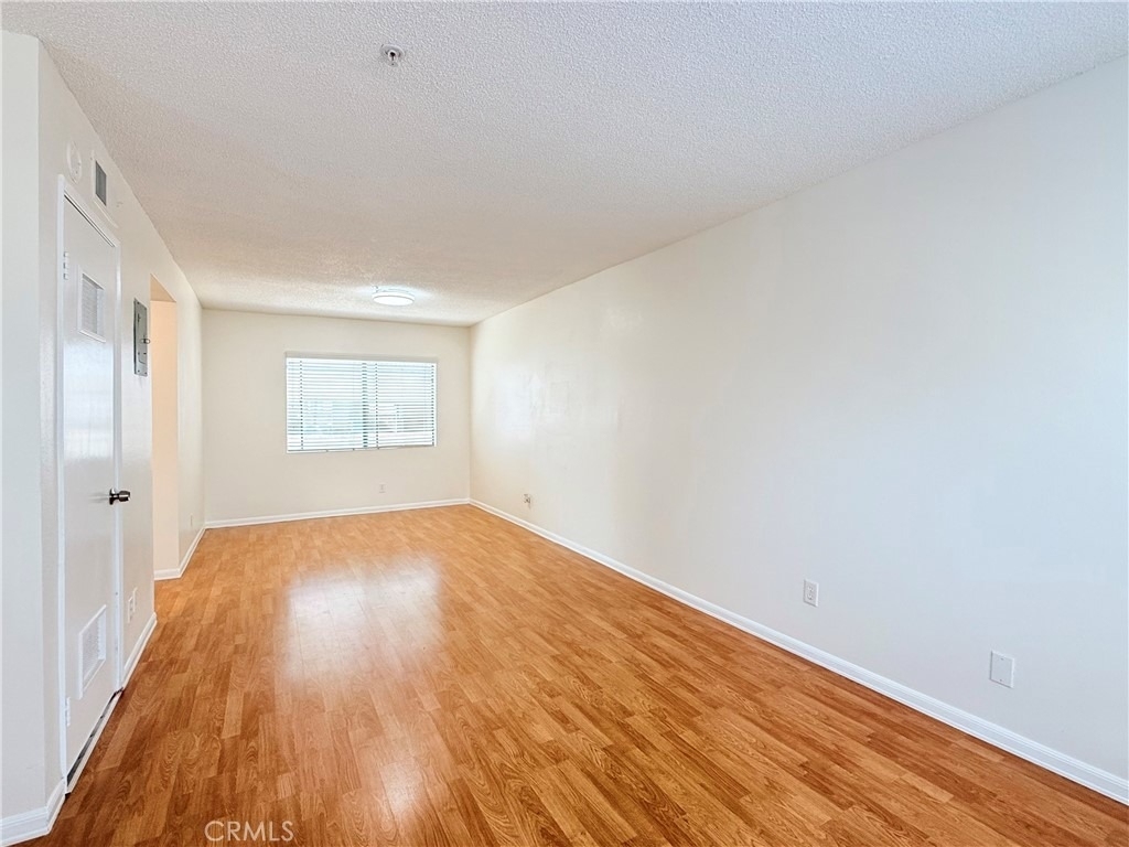 418 N 1st St - Photo 5