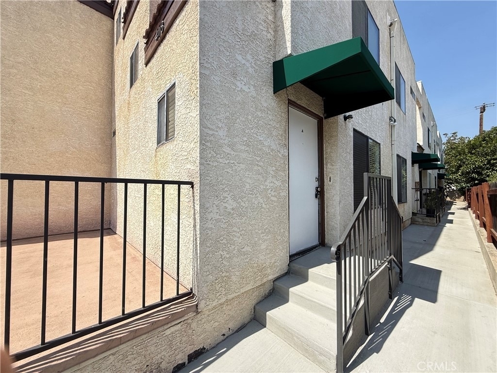 418 N 1st St - Photo 3