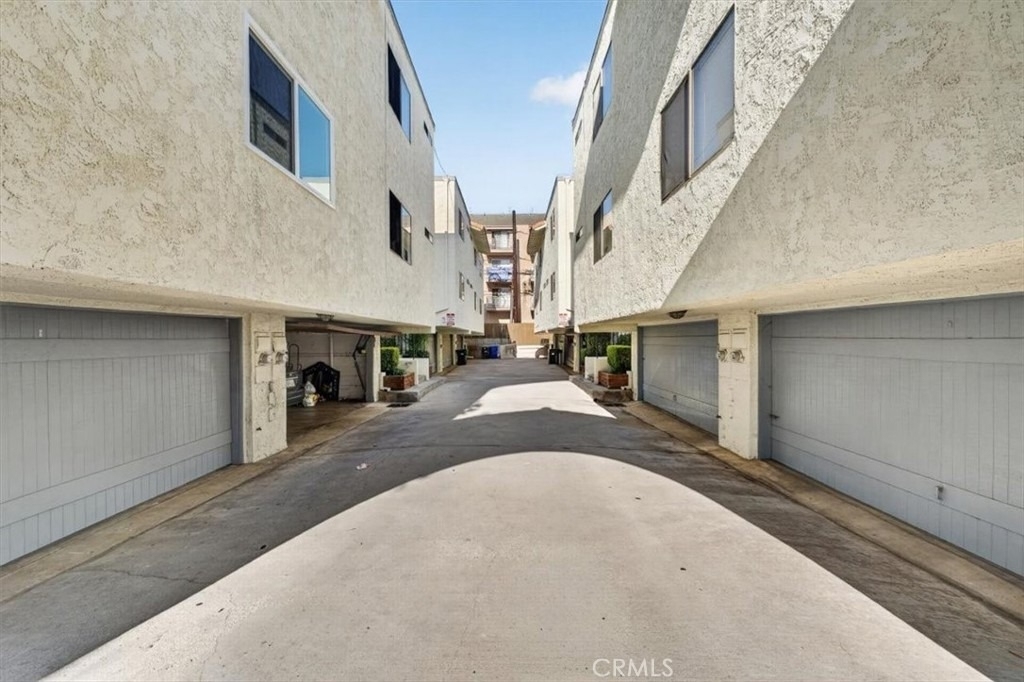 646 Coronado - Photo 17