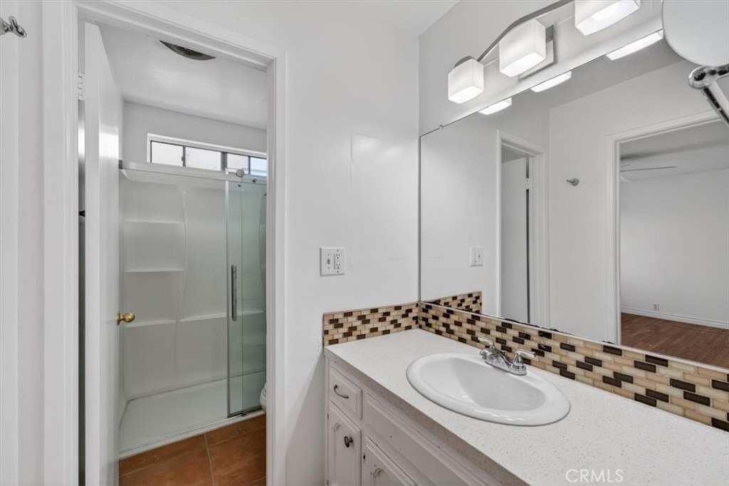646 Coronado - Photo 11