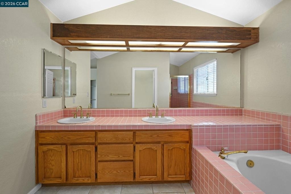 1319 Strawberry Ct - Photo 17