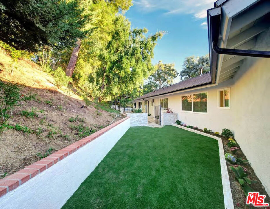 4732 Del Moreno Drive - Photo 29