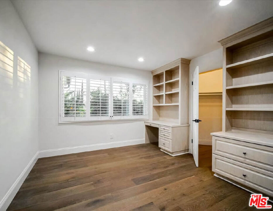 4732 Del Moreno Drive - Photo 18