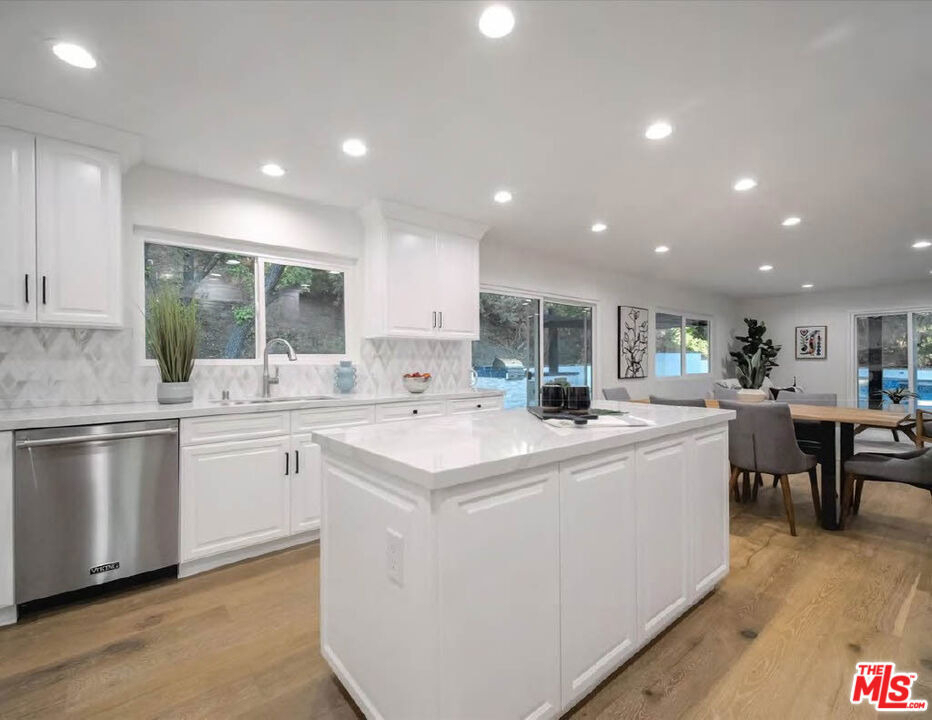 4732 Del Moreno Drive - Photo 13