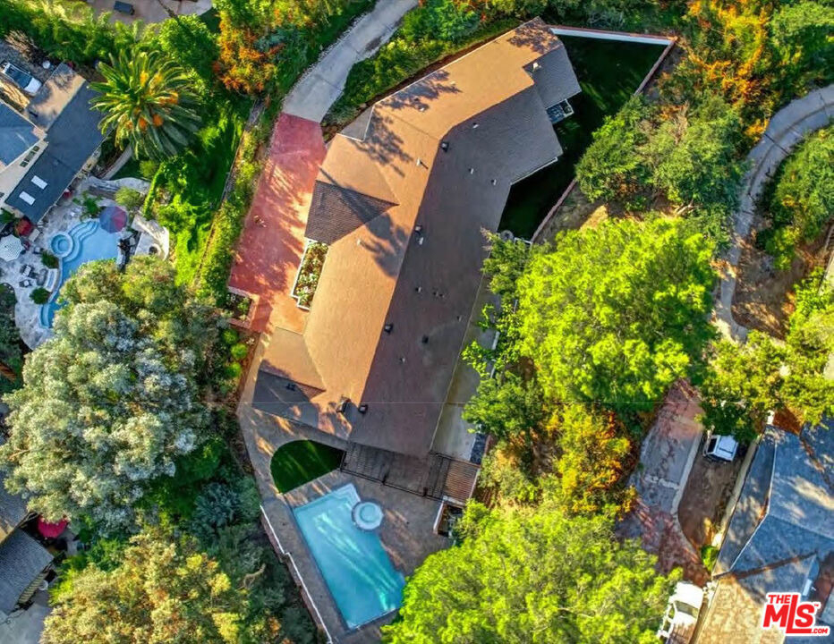 4732 Del Moreno Drive - Photo 34