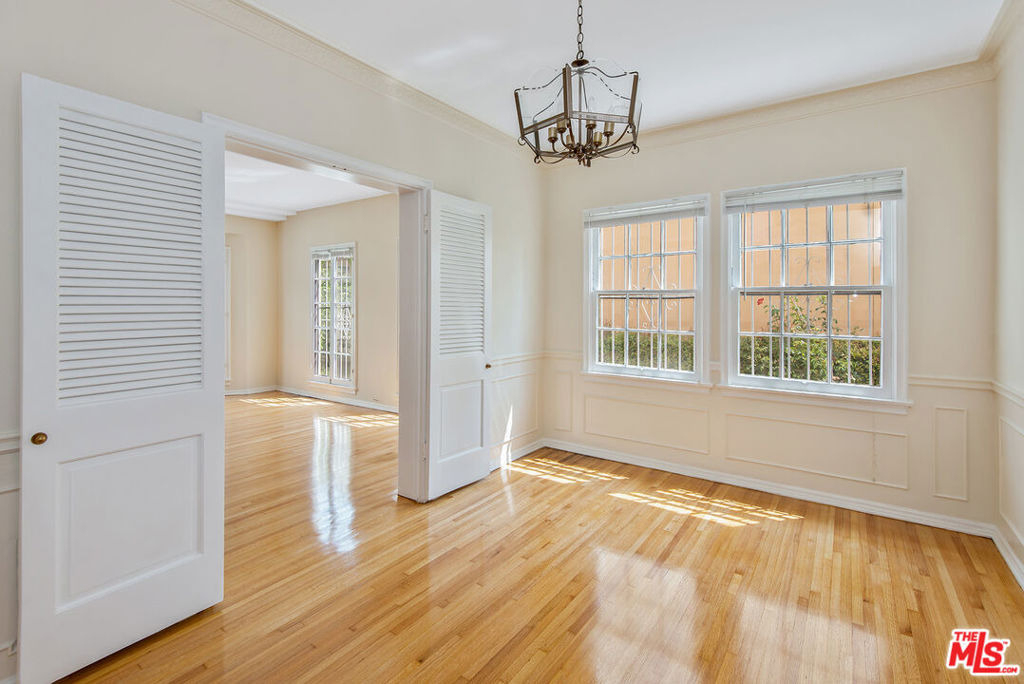 133 S Sweetzer Avenue - Photo 4