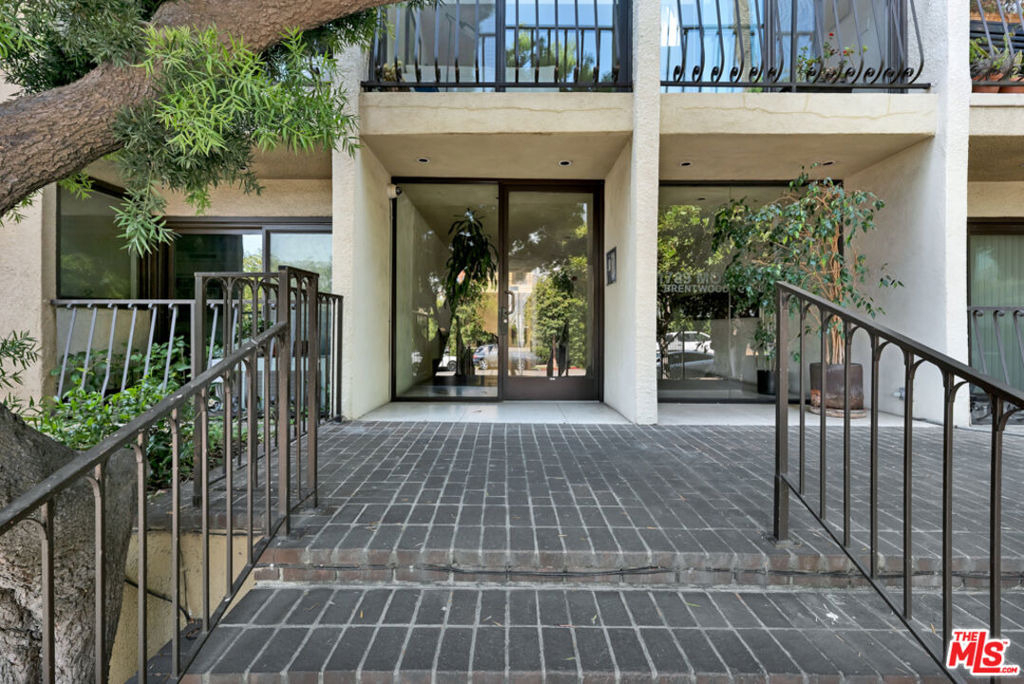 11789 Montana Avenue - Photo 20