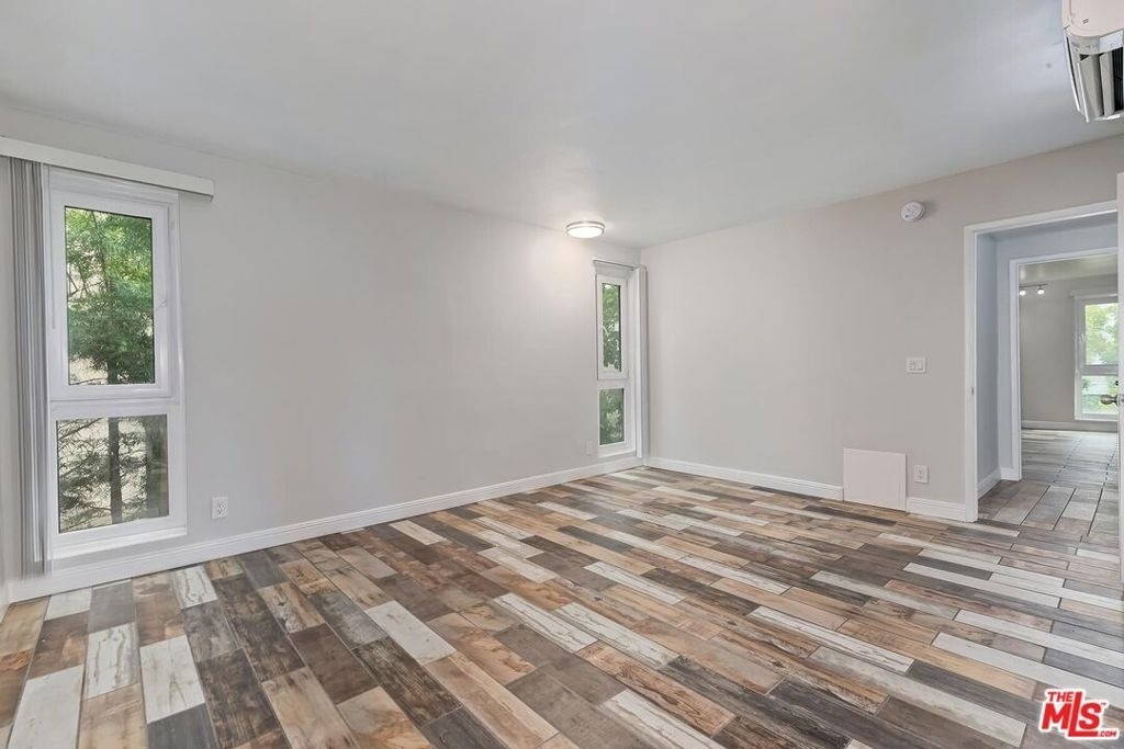 11789 Montana Avenue - Photo 12