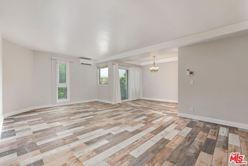 11789 Montana Avenue - Photo 1