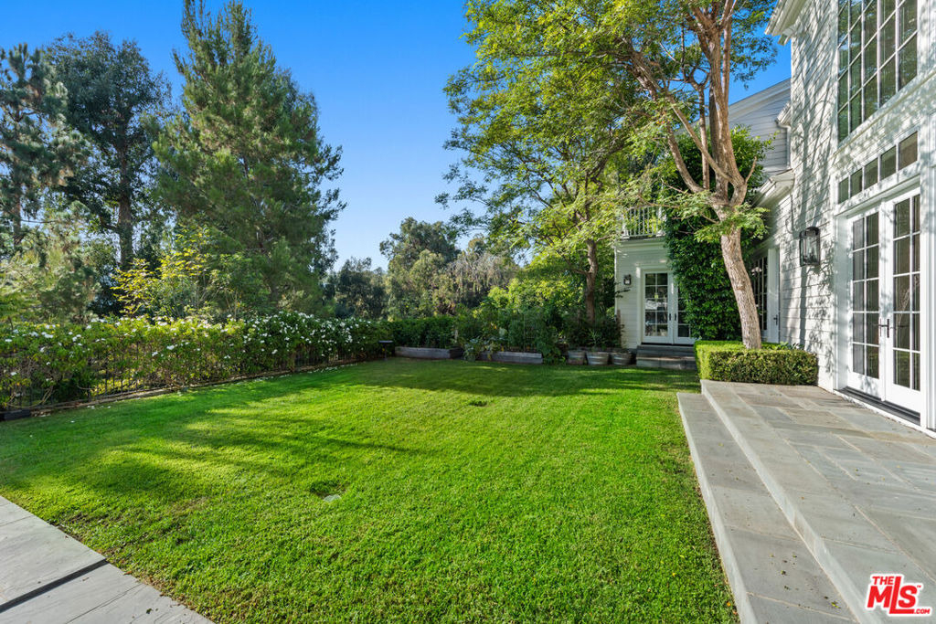 491 N Tigertail Road - Photo 11