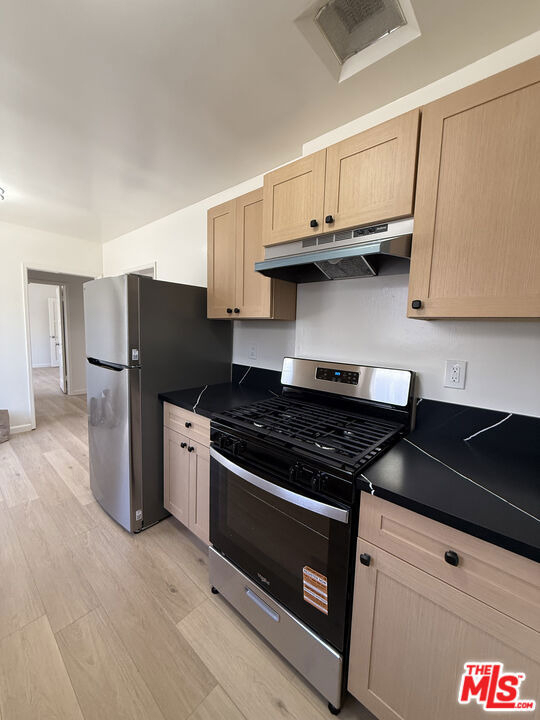 1154 N Orange Grove Ave. - Photo 4