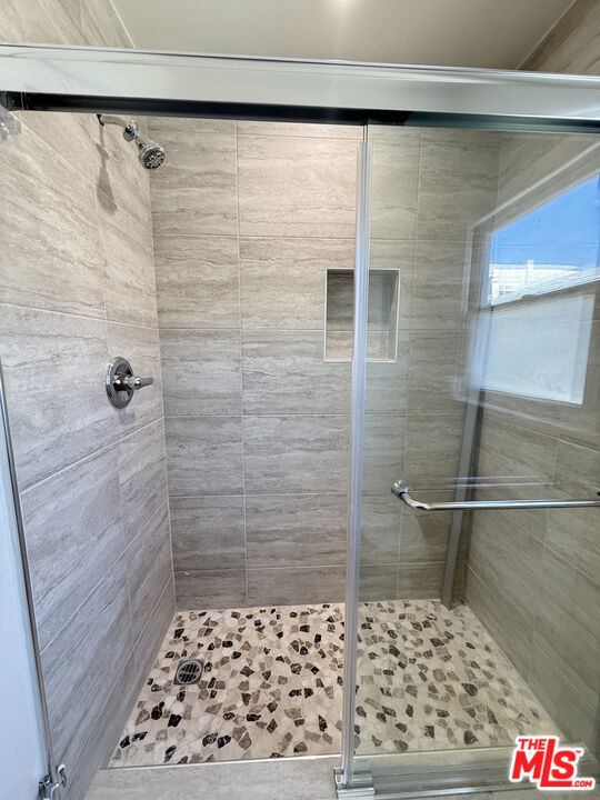 1154 N Orange Grove Ave. - Photo 8