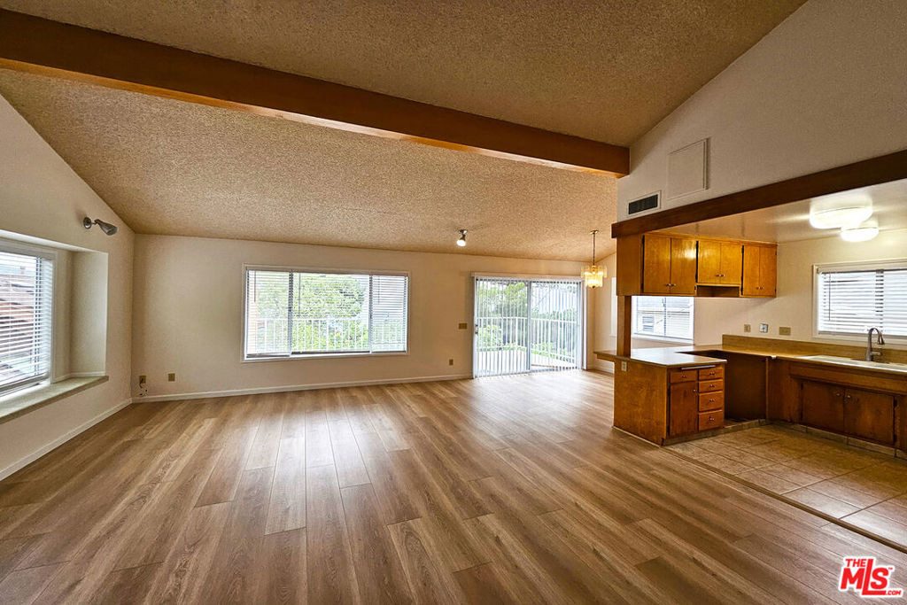 2251 Maurice Avenue - Photo 14