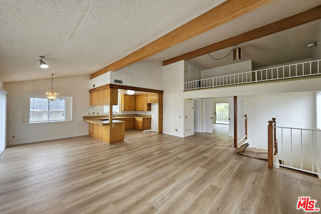 2251 Maurice Avenue - Photo 0