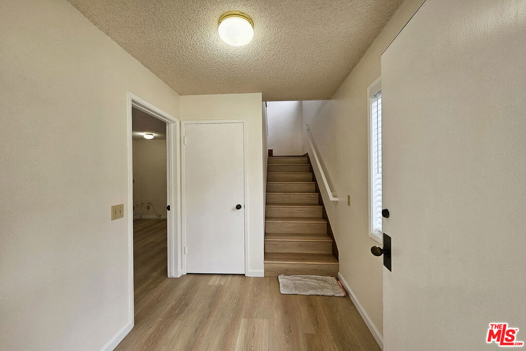 2251 Maurice Avenue - Photo 6