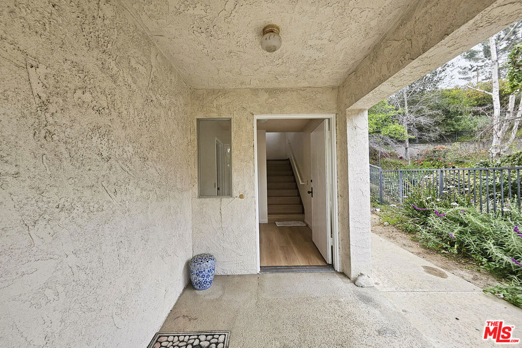 2251 Maurice Avenue - Photo 4