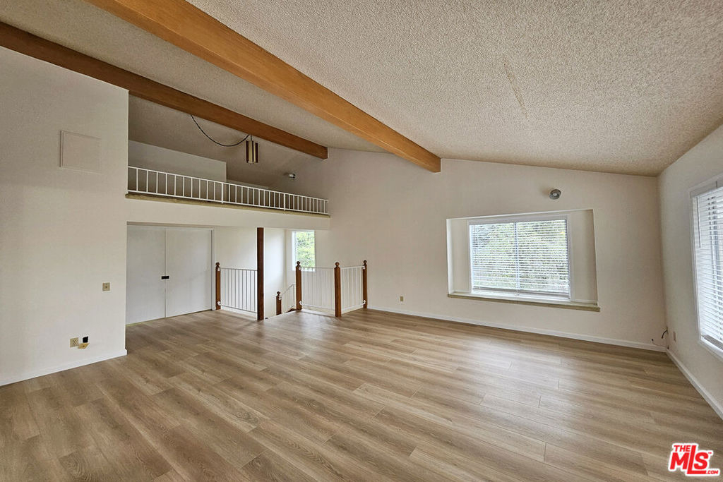 2251 Maurice Avenue - Photo 12