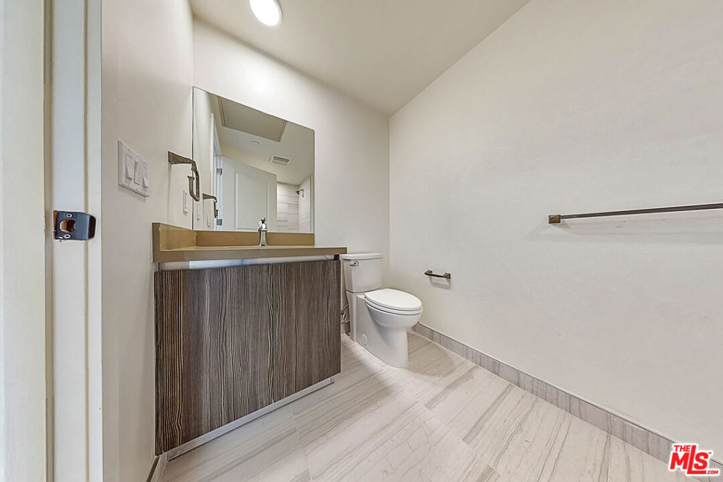 1070 S Bedford Street - Photo 23