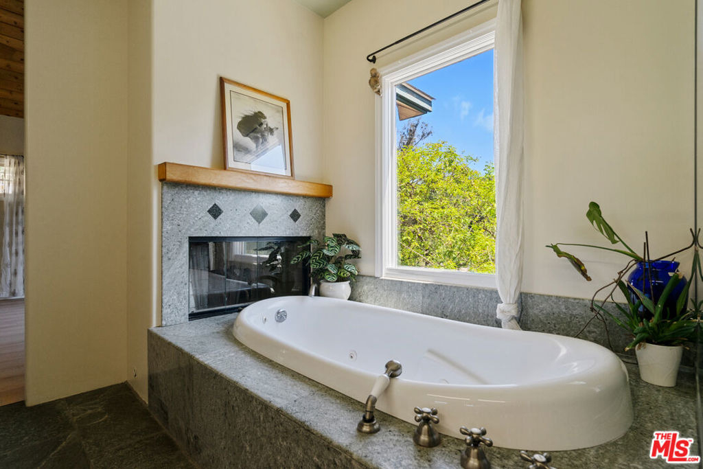 20912 Fontaine Road - Photo 22