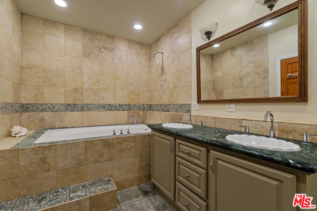 20912 Fontaine Road - Photo 34