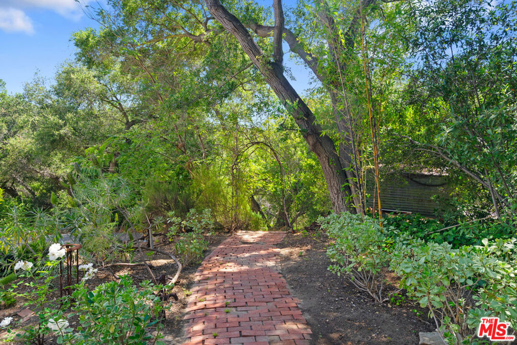 20912 Fontaine Road - Photo 40