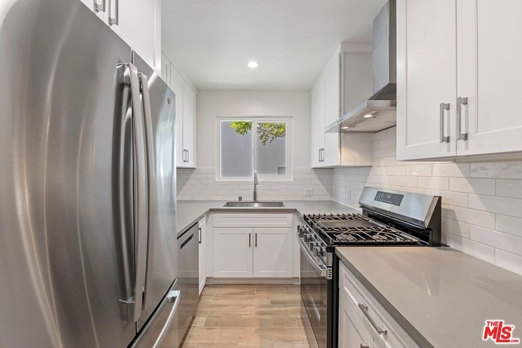 1250 N Crescent Heights - Photo 3