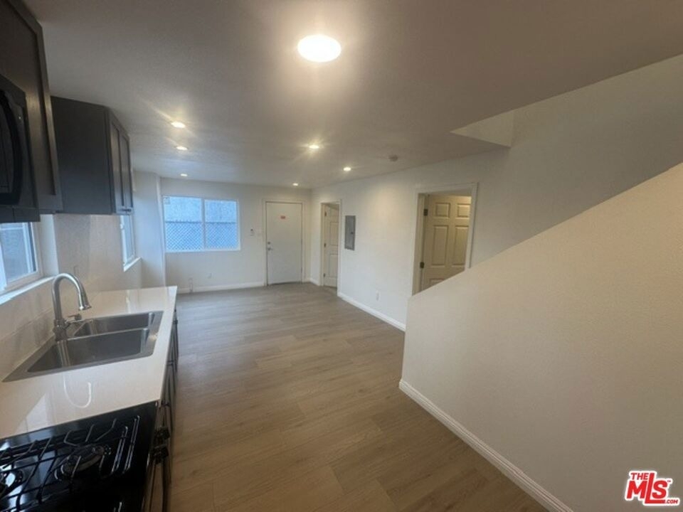 1012 E 73rd Street - Photo 7