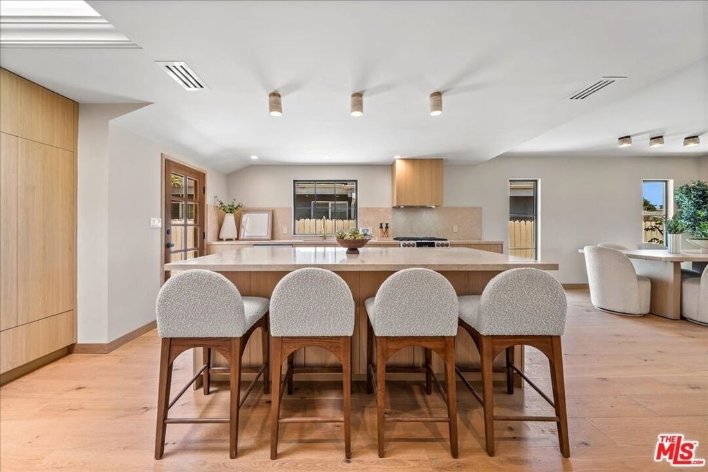 14537 Hesby Street - Photo 8