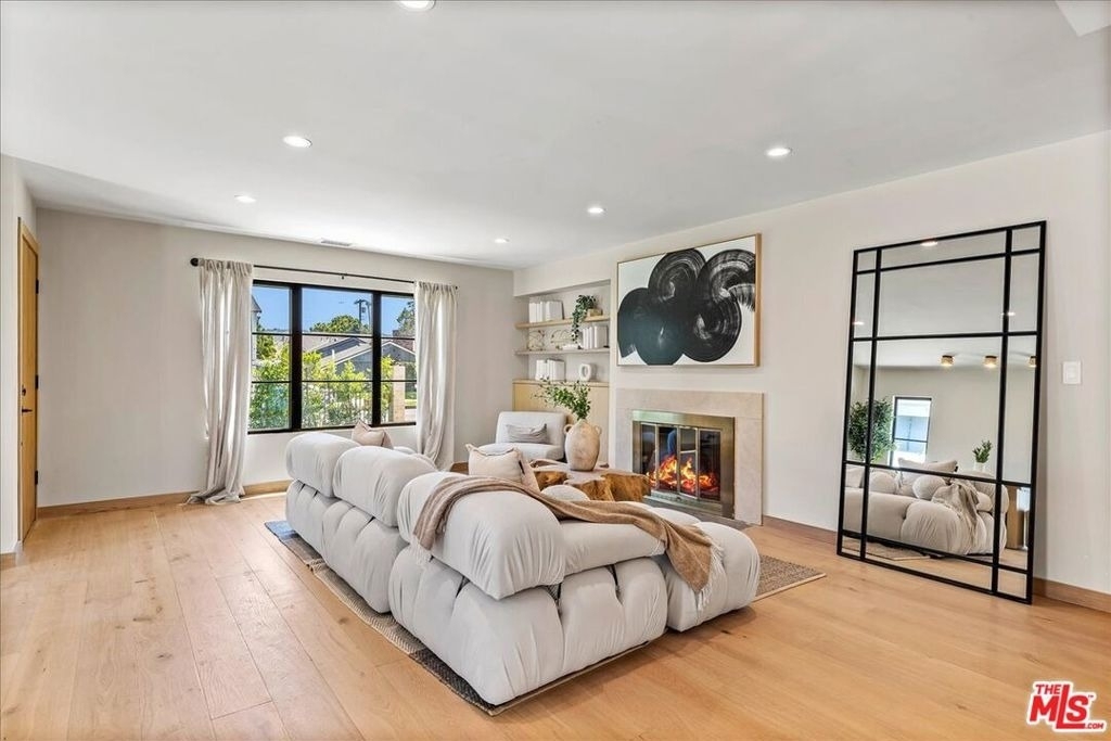 14537 Hesby Street - Photo 4