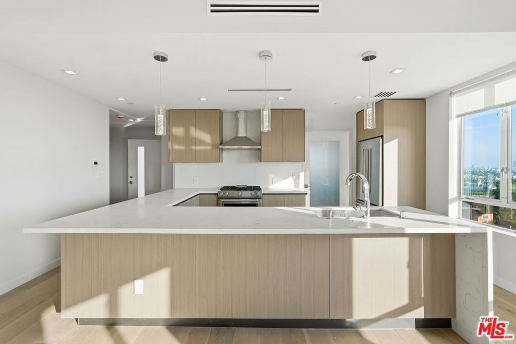 1006 Hancock Avenue - Photo 3