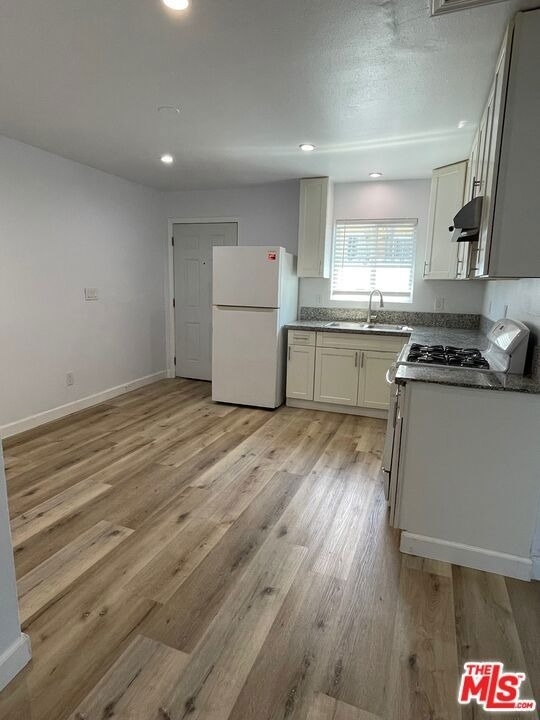 239 1/2 E 80th Street - Photo 2