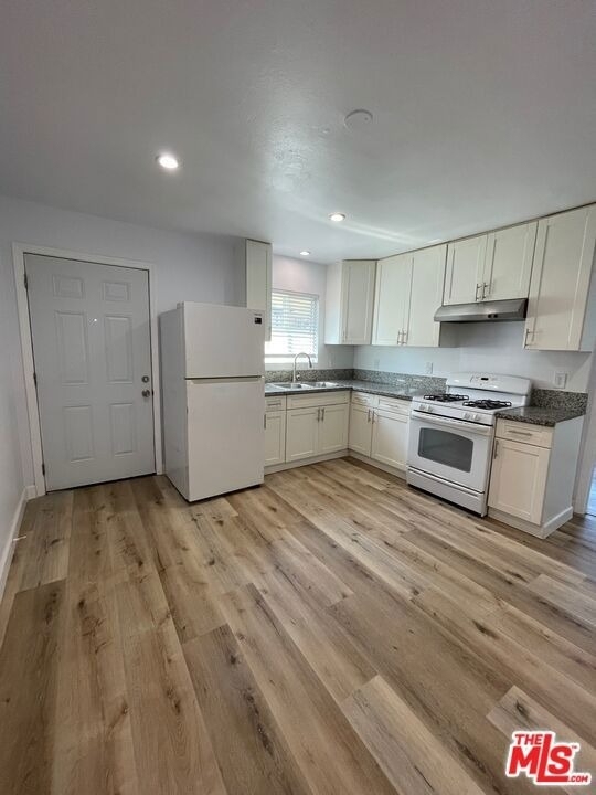 239 1/2 E 80th Street - Photo 1