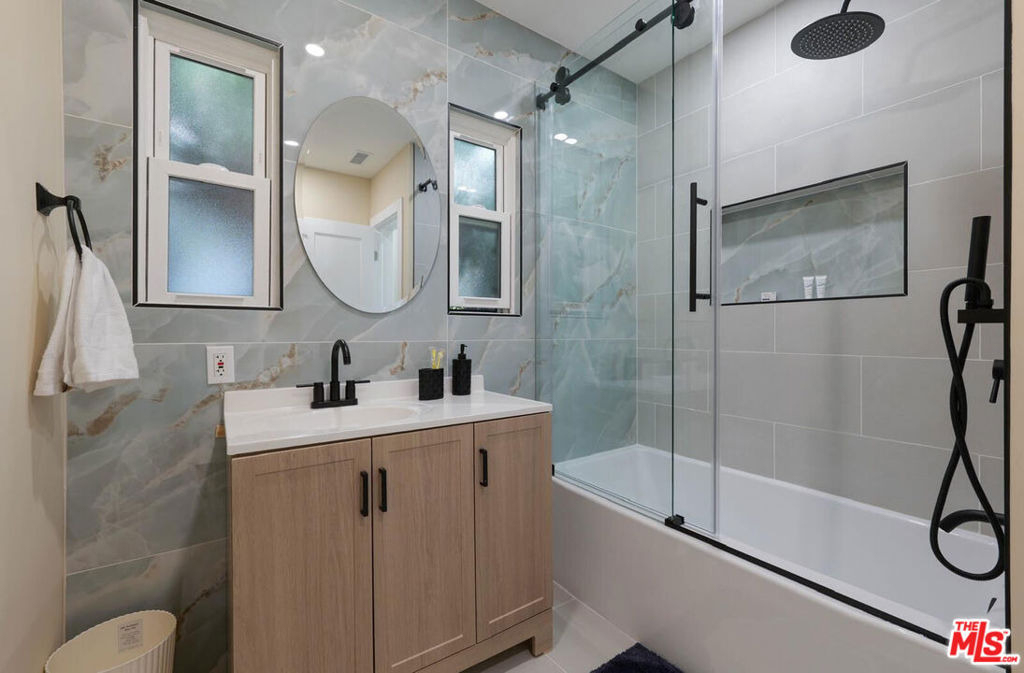 4147 Marcasel Avenue - Photo 28