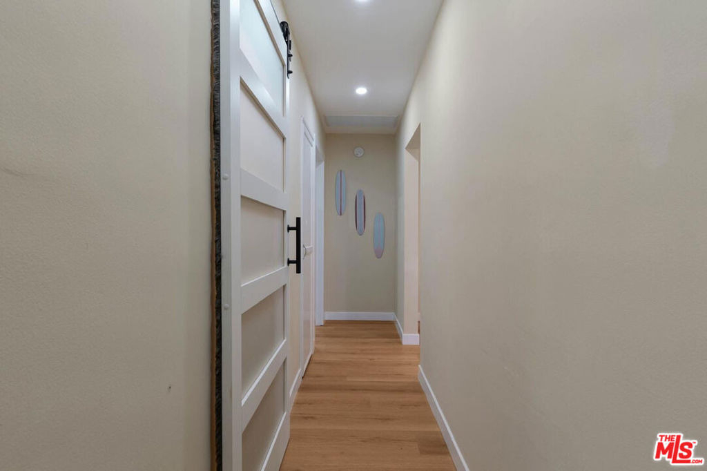 4147 Marcasel Avenue - Photo 36