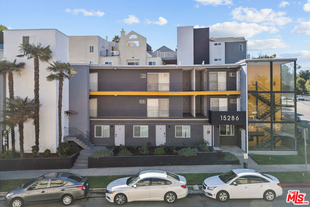 15286 Sutton Street - Photo 0