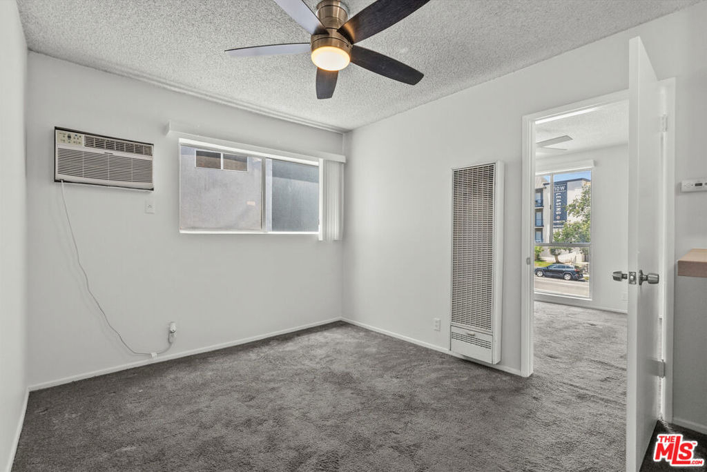 15286 Sutton Street - Photo 11