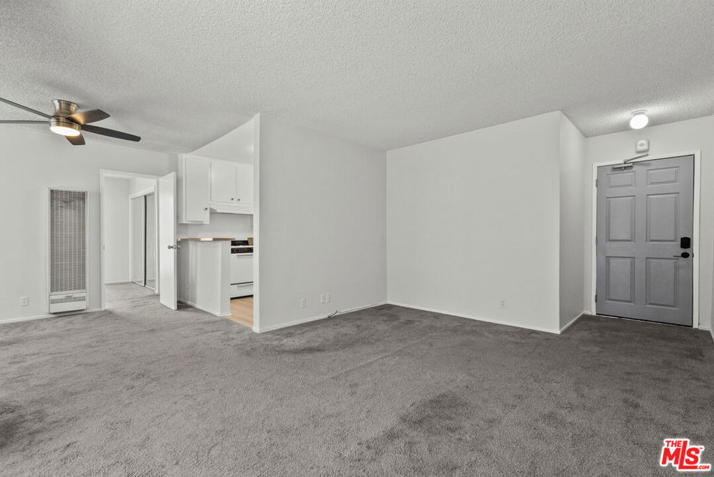 15286 Sutton Street - Photo 7