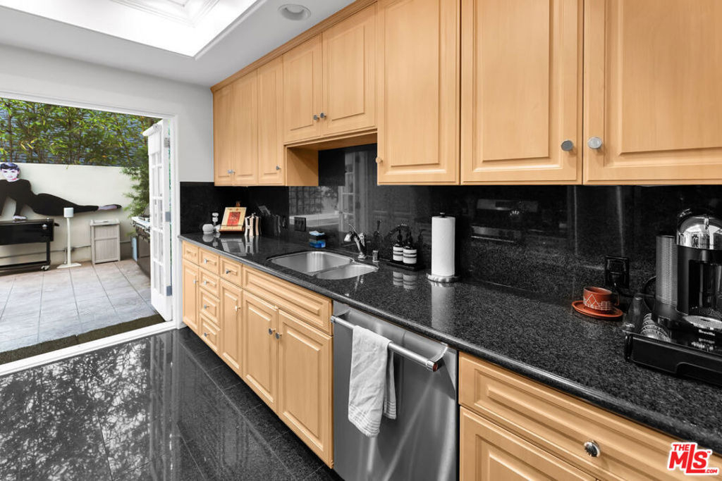851 N San Vicente Boulevard - Photo 8