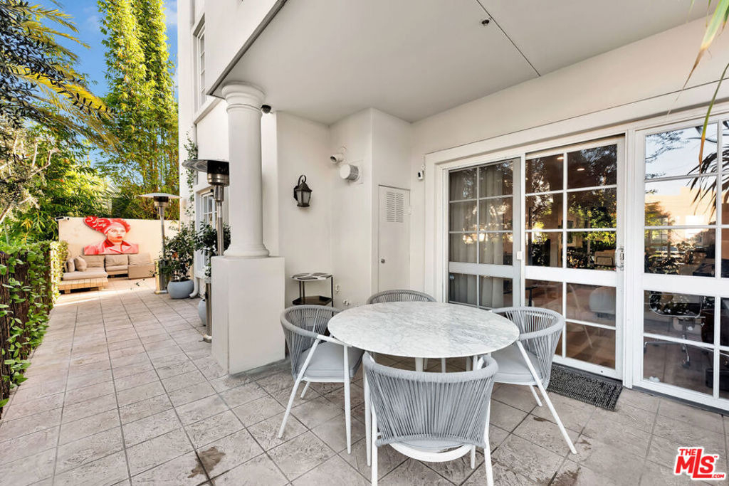 851 N San Vicente Boulevard - Photo 22