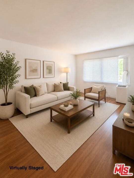 11928 Magnolia Boulevard - Photo 2