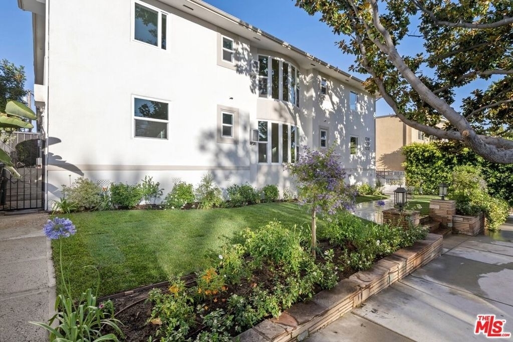 1252 N Crescent Heights - Photo 8