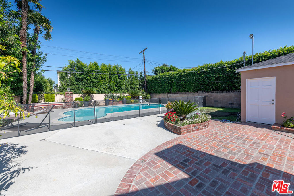 4948 Petit Avenue - Photo 53