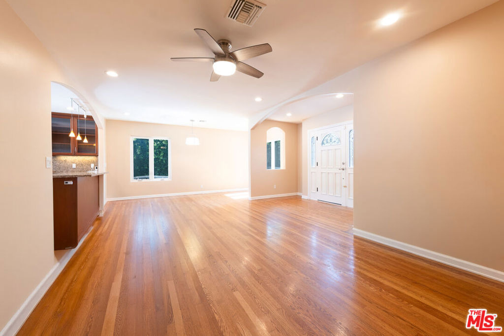 4948 Petit Avenue - Photo 34