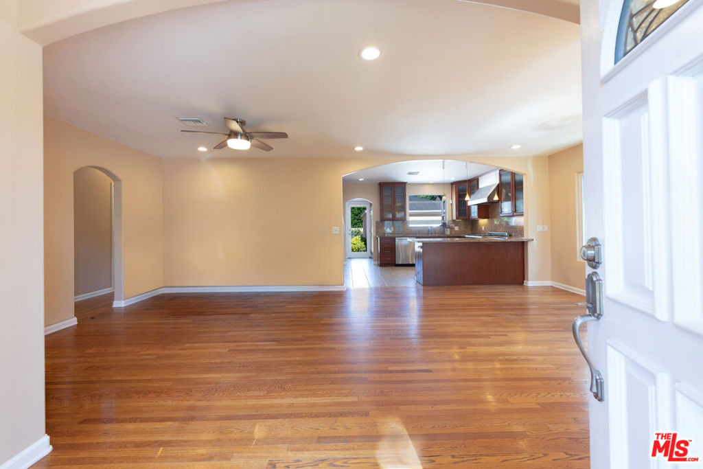 4948 Petit Avenue - Photo 31