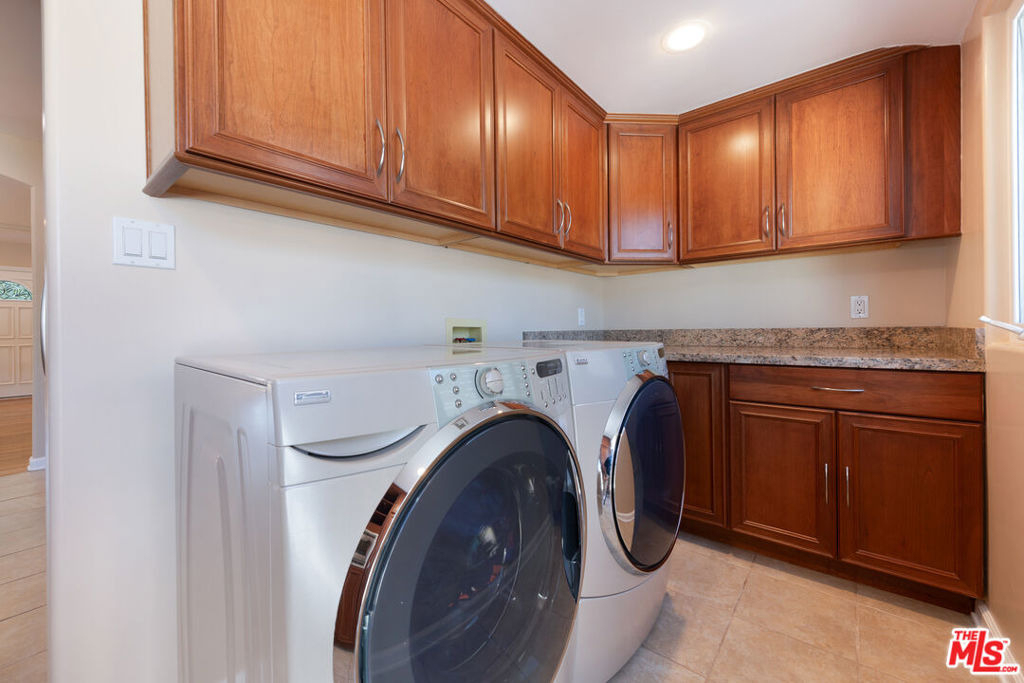 4948 Petit Avenue - Photo 59